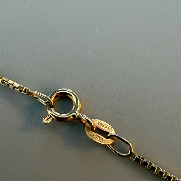 14k Solid 18in delicate box chain wishbone pendant - Picture 3 of 5